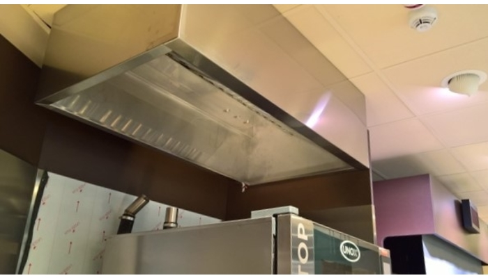 Installation and supply custom-made hoods for kitchens